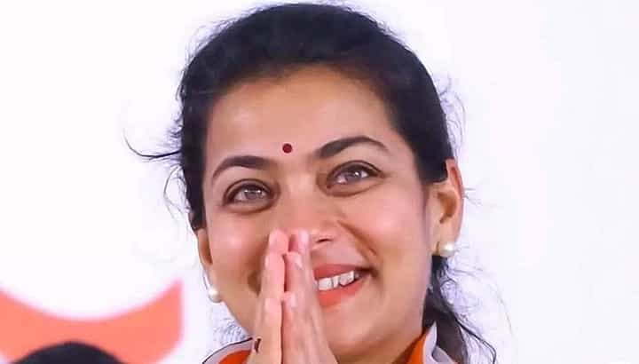 वय कितीही असलं तरी दिसलं नाही पाहिजे, प्रणिती शिंदे यांचं वक्तव्य वय कितीही असलं तरी दिसलं नाही पाहिजे, प्रणिती शिंदे यांचं वक्तव्य