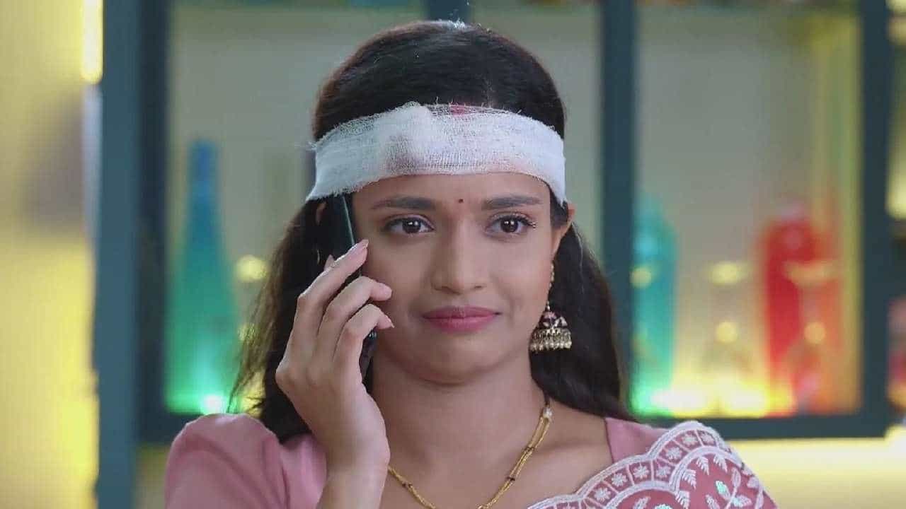 'झी मराठी' वाहिनीवरील 'नवरी मिळे हिटलरला' या मालिकेचं कथानक अत्यंत रंजक वळणावर आलं आहे. लीला आणि एजेच्या आयुष्यात अनेक मनोरंजक किस्से घडताना दिसत आहेत.