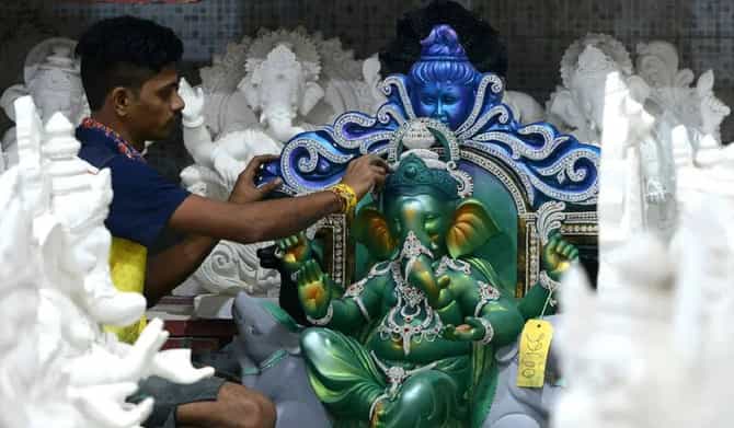 पीओपीच्या मूर्तींवर बंदी नाही, पण मार्गदर्शन तत्वाचं पालन करा - कोर्ट