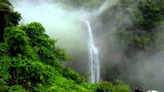 पावसाळी पर्यटनासाठी सातारा, महाबळेश्वर फिरायला जाताय? थांबा, जिल्हा प्रशासनाने घेतला मोठा निर्णय