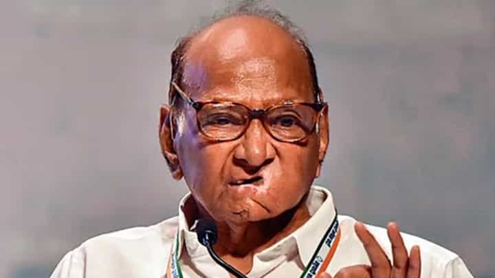 माझ्या दौऱ्याची खात्रीलायक माहिती मिळण्यासाठी सुरक्षा दिली असेल, 'झेड प्लस' सुरक्षेवर शरद पवार यांची मिश्कील टिप्पणी माझ्या दौऱ्याची खात्रीलायक माहिती मिळण्यासाठी सुरक्षा दिली असेल, 'झेड प्लस' सुरक्षेवर शरद पवार यांची मिश्कील टिप्पणी