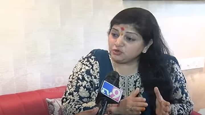'निदान छत्रपती शिवरायांना तरी सोडा', शिवरायांचा पुतळा कोसळण्याच्या घटनेवर शर्मिला ठाकरेंचा संताप 'निदान छत्रपती शिवरायांना तरी सोडा', शिवरायांचा पुतळा कोसळण्याच्या घटनेवर शर्मिला ठाकरेंचा संताप