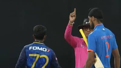 SL vs IND 1st Odi: श्रीलंका-टीम इंडिया यांच्यातील पहिला सामना टाय, रोहितचं अर्धशतक व्यर्थ