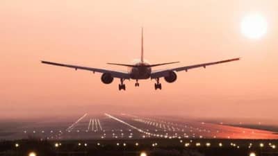 सोलापूरकरांसाठी मोठी गुडन्यूज, या महिन्यापासून सुरु होणार विमानसेवा, विमानतळावरील काम शेवटच्या टप्प्यात