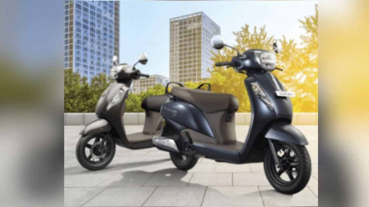 Suzuki Access च्या 71,247 यूनिट्सची जुलै महिन्यात विक्री झाली.  या स्कूटरची किंमत 79,899 रुपयापासून सुरु होते. हा एक्स-शोरूमच्या हिशोबाने भाव आहे. 