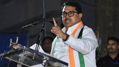 …अजितदादा फुटले नसते तर सव्वाशे जागा लढवू शकले असते… विजय वडेट्टीवार यांची टिका