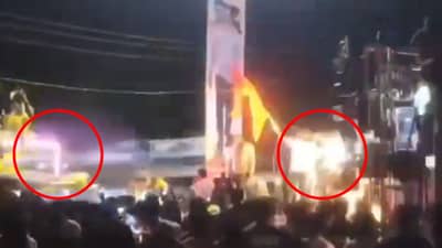 Video : आवाज कोणाचाsss, विसर्जन मिरवणुकीत दोन सिस्टिम भिडल्या, शेवट पाहा काय झालं?