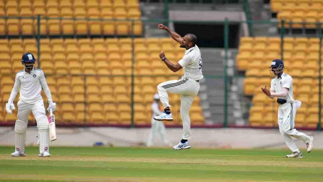 Duleep Trophy : श्रेयस अय्यरचा संघ अडचणीत, तर इंडिया बी संघाने ऋतुराजच्या संघाचा काढला घाम