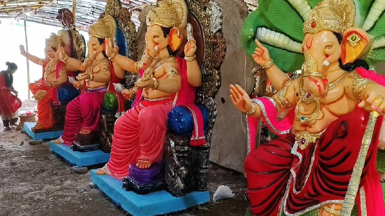 यंदा वरूण राजाने चांगली कृपा केल्याने   शेतकऱ्यांसह सर्वसामान्यांमध्ये आनंदाचे वातावरण आहे . चार दिवसांवर आलेला गणेश उत्सव त्यामुळे मोठ्या उत्साहात साजरा होणार आहे .