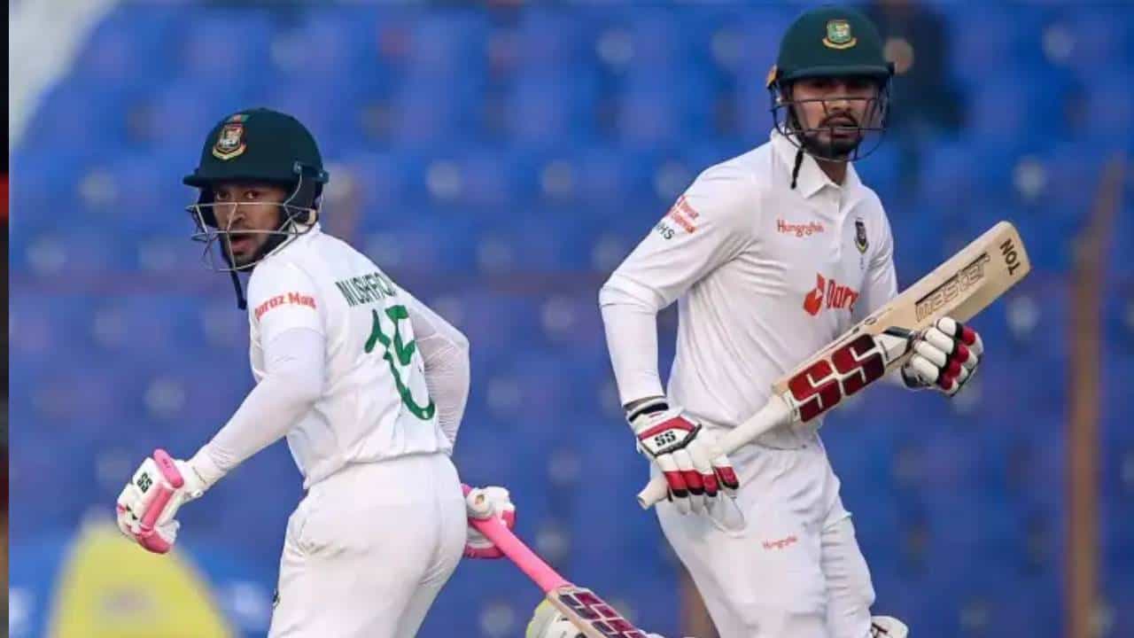 टीम इंडिया आणि बांगलादेशमधील कसोटी सामन्यामध्ये एक मोठा रेकॉर्ड मोडला जावू शकतो. महत्त्वाचं हा रेकॉर्ड भारताच्या नाहीतर बांगलादेशच्या खेळाडूला मोडण्याची संधी आहे. नेमका तो रेकॉर्ड काय आहे? मोडण्याची कोणाला संधी आहे जाणून घ्या.