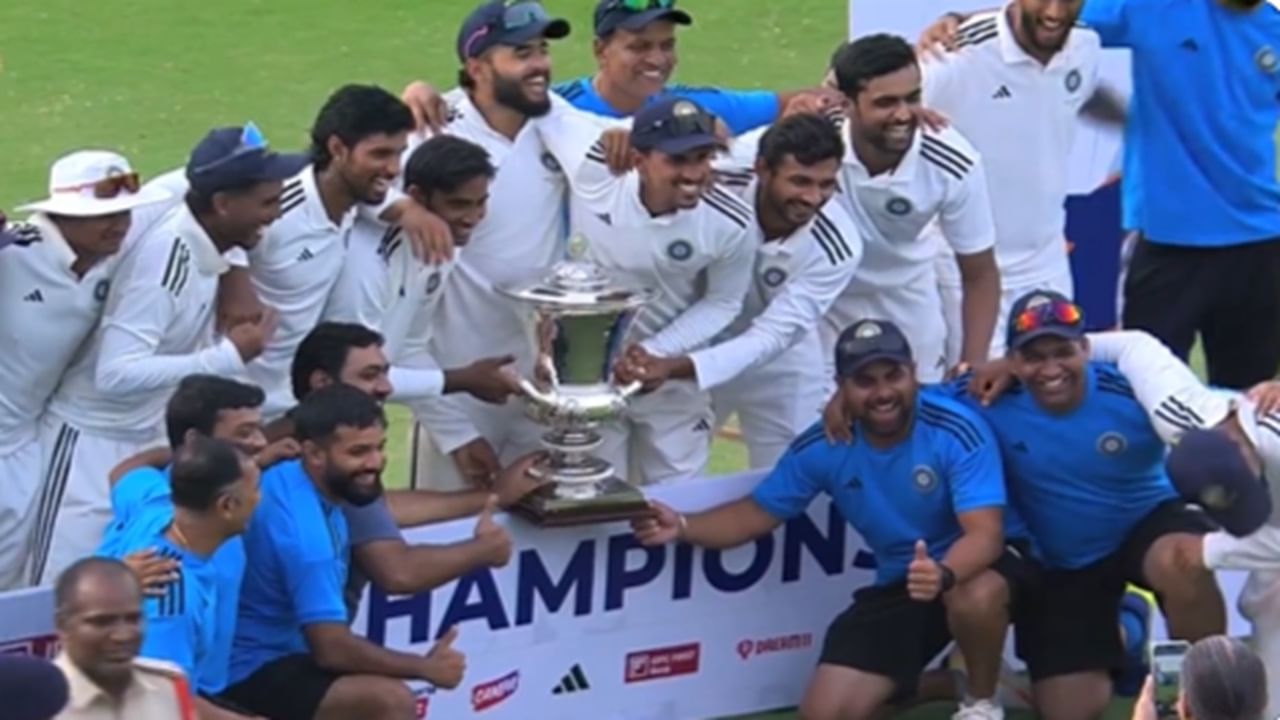 Duleep Trophy 2024 :  मयंक अग्रवालच्या टीमने उंचावली दुलीप ट्रॉफी, ऋतुराजचा संघ उपविजेता