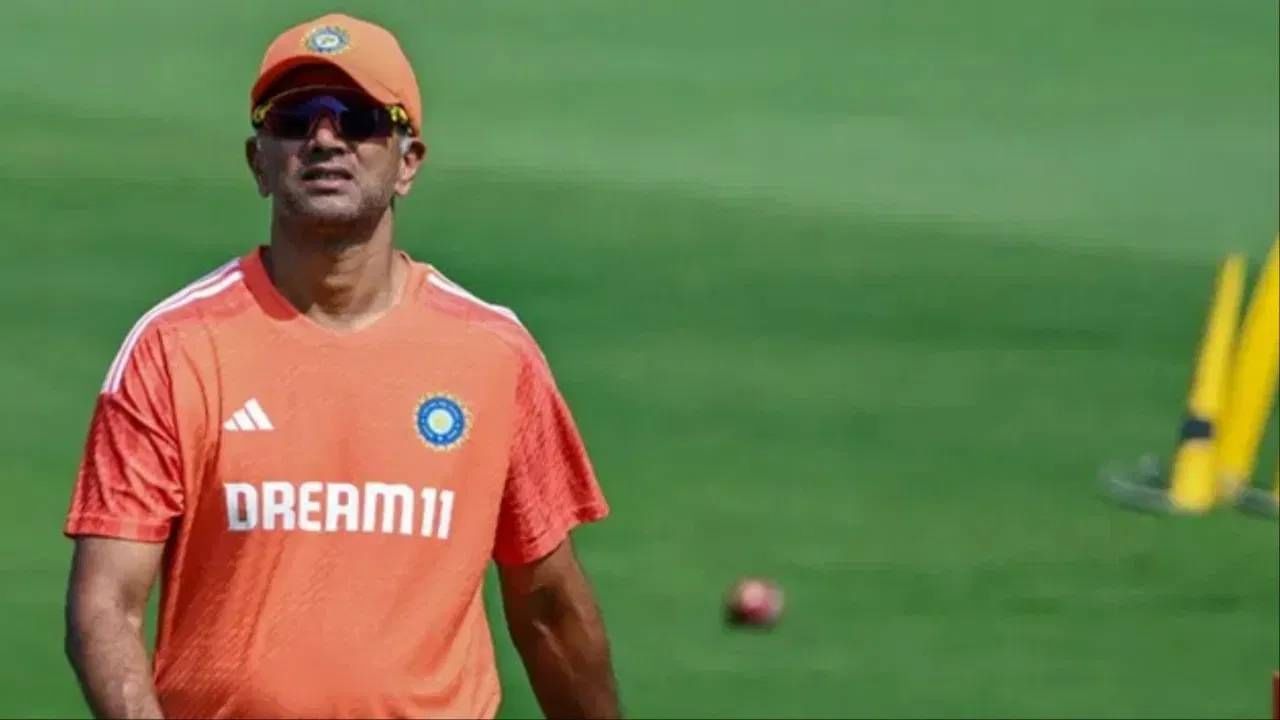 राहुल द्रविडच्या हाती पुन्हा एकदा काम, आयपीएलमध्ये या संघाच्या मुख्य प्रशिक्षकपदी रूजू राहुल द्रविडच्या हाती पुन्हा एकदा काम, आयपीएलमध्ये या संघाच्या मुख्य प्रशिक्षकपदी रूजू