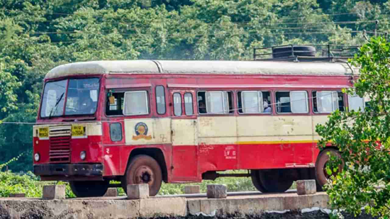 ST Bus Strike : लालपरीची चाकं थांबली, एसटी कर्मचारी आजपासून बेमुदत संपावर, महत्त्वाच्या मागण्या काय?