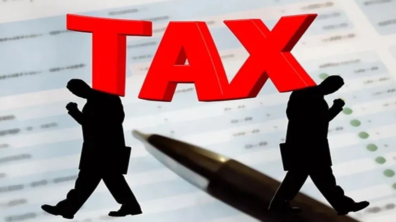 सरकारची 35 लाख कोटींचा कर वसुलीची तयारी, अधिकारी आयकर दात्याला धमकवणार नाही, प्रेमाने करणार हे काम सरकारची 35 लाख कोटींचा कर वसुलीची तयारी, अधिकारी आयकर दात्याला धमकवणार नाही, प्रेमाने करणार हे काम