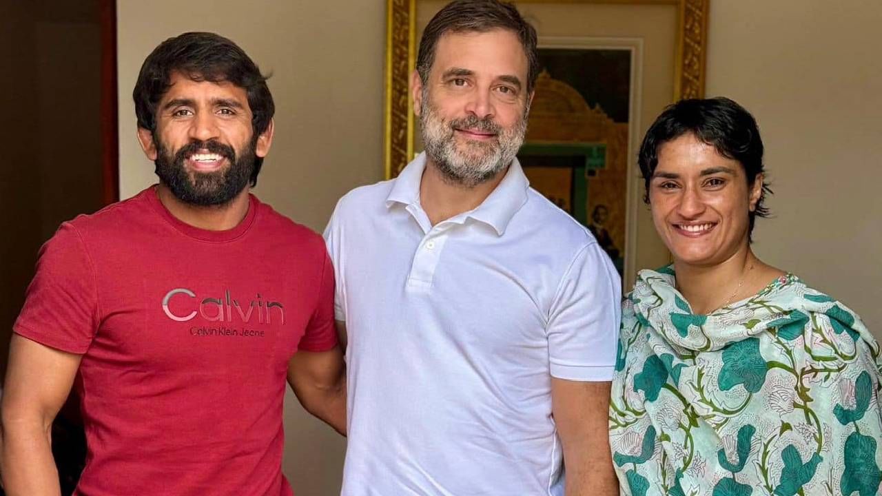 भारतीय रेल्वे विनेश फोगाटचा राजीनामा स्विकार करणार?; मोठी अपडेट वाचा...