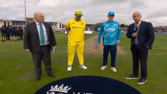 ENG vs AUS : इंग्लंडचा करो या मरो सामन्यात टॉस जिंकून फिल्डिंगचा निर्णय, ऑस्ट्रेलियाकडून 2 बदल