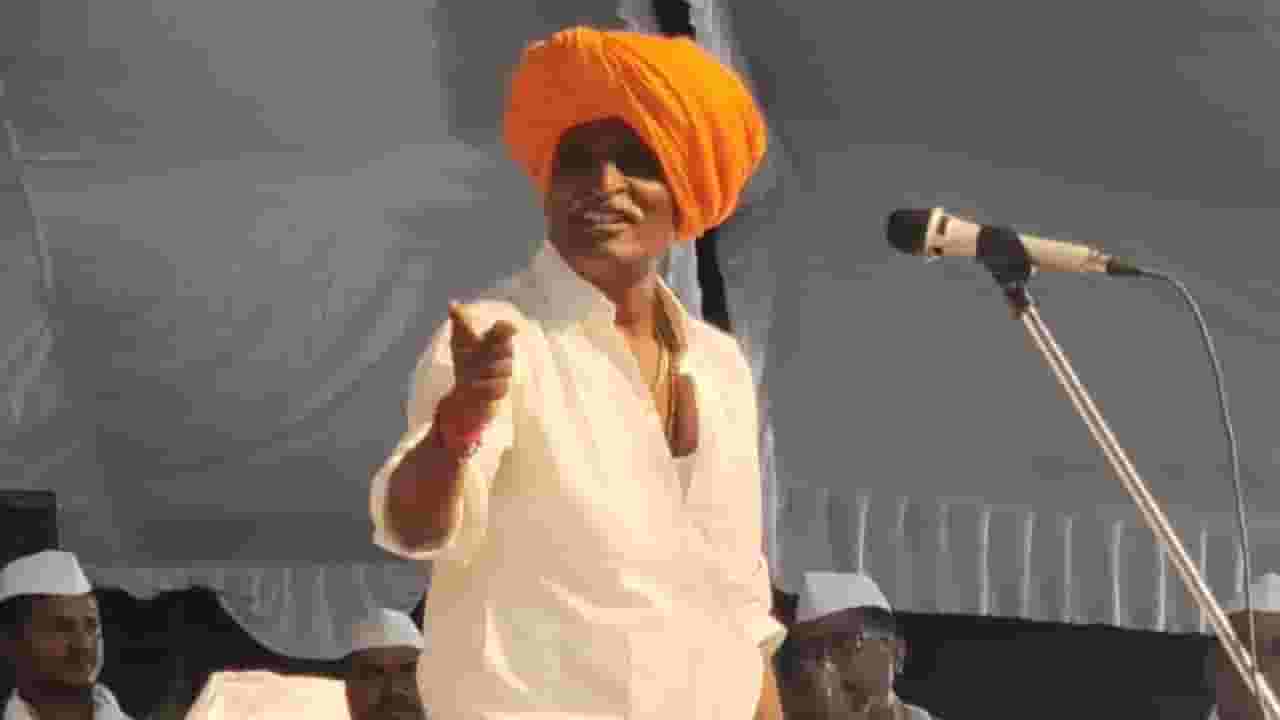 'पोरांनो...'त्या' भानगडीत तुम्ही पडू नका', इंदुरीकर महाराजांनी तरूणांना काय दिला सल्ला?