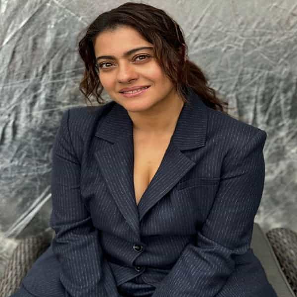 अभिनेत्री काजोल हिने काही फोटो पोस्ट केले आहेत. फोटोंमध्ये अभिनेत्री प्रचंड हॉट आणि ग्लॅमरस दिसत आहे. सध्या सर्वत्र फक्त आणि फक्त काजोल हिच्या फोटोंची चर्चा रंगली आहे.