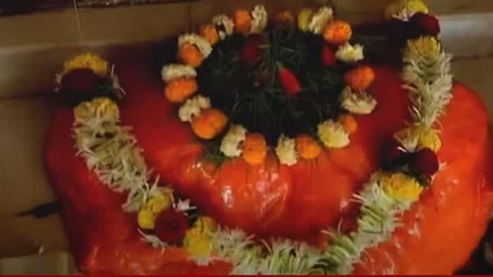 बाप्पाच्या हातून पृथ्वीवर मोदक पडला अन्..., नाशिकमध्ये असणाऱ्या मोदकेश्वर गणपतीची अख्यायिका माहितीये का? बाप्पाच्या हातून पृथ्वीवर मोदक पडला अन्..., नाशिकमध्ये असणाऱ्या मोदकेश्वर गणपतीची अख्यायिका माहितीये का?
