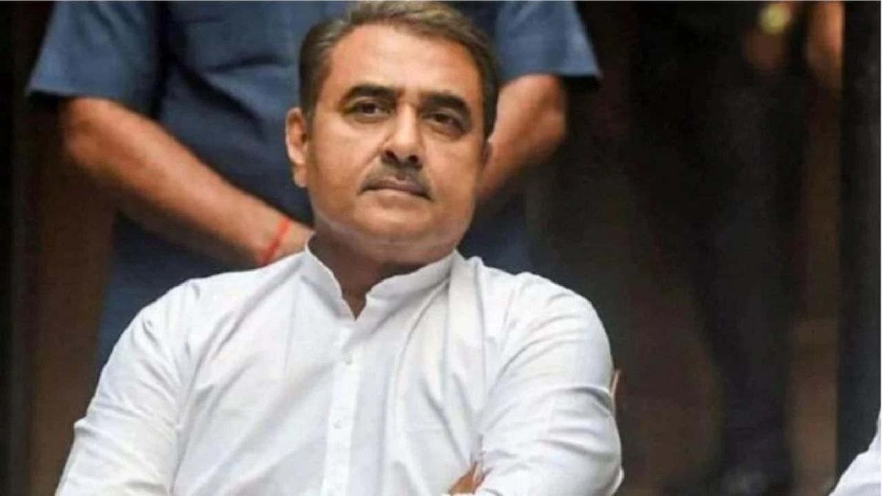 प्रफुल पटेल साहब आपसे तो ये उम्मीद न थी... कोणी केली बोचरी टीका प्रफुल पटेल साहब आपसे तो ये उम्मीद न थी... कोणी केली बोचरी टीका