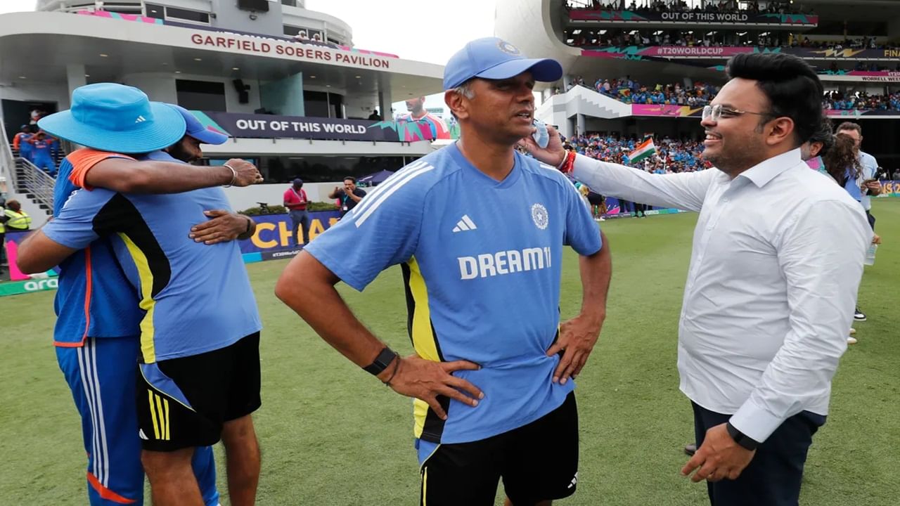 Rahul Dravid: द्रविडची होणार तगडी कमाई! आयपीएलमध्ये प्रशिक्षकांना किती वेतन मिळतं?