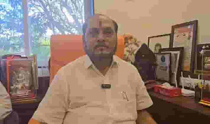 'रामदास कदम सरपटणारा साप, निवडणुकीनंतर दंश मारणार', ठाकरे गटाच्या नेत्याचा हल्लाबोल 'रामदास कदम सरपटणारा साप, निवडणुकीनंतर दंश मारणार', ठाकरे गटाच्या नेत्याचा हल्लाबोल