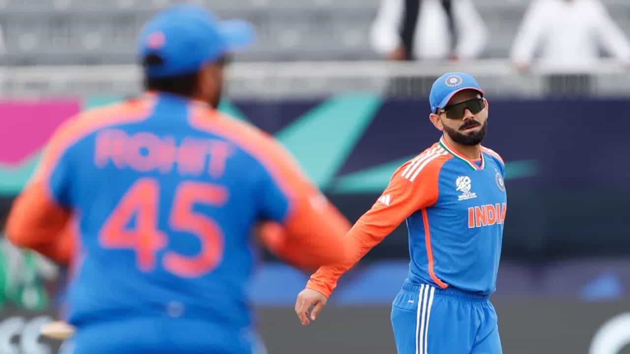 टीम इंडिया बांग्लादेश विरुद्ध 2 कसोटी आणि 3 टी 20i सामन्यांची मालिका खेळणार आहे. रोहित शर्मा कसोटीत तर सूर्यकुमार यादव टी 20i मालिकेत नेतृत्व करणार आहे. सूर्या आणि रोहितआधी विराट कोहलीने तिन्ही फॉर्मेटमध्ये टीम इंडियाचं नेतृत्व केलंय. रोहितने अनेक विक्रम मोडीत काढले आहेत. मात्र रोहितला विराटचा एक रेकॉर्ड ब्रेक करता आलेला नाही.