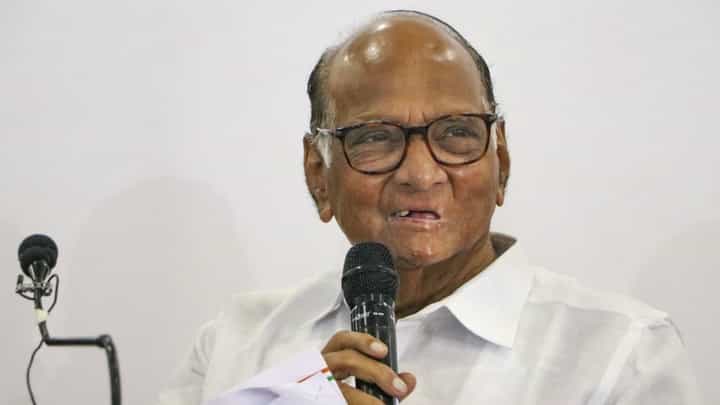 राष्ट्रवादीची तुतारी रामराजे निंबाळकर हाती घेणार? '14 तारखेला...', शरद पवारांनी काय दिले संकेत? राष्ट्रवादीची तुतारी रामराजे निंबाळकर हाती घेणार? '14 तारखेला...', शरद पवारांनी काय दिले संकेत?