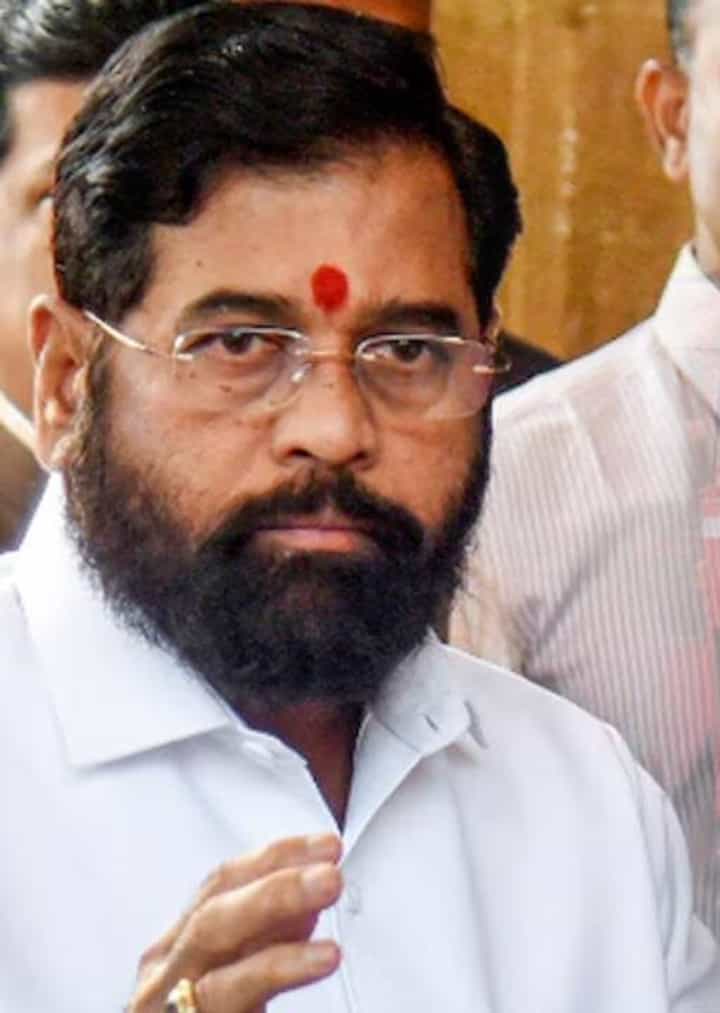 MSRTC ST Employees Strike : एसटी कर्मचाऱ्यांच्या संपाबाबत मोठी अपडेट; मुख्यमंत्र्यांनी घेतली दखल, कुठे काय परिस्थिती? MSRTC ST Employees Strike : एसटी कर्मचाऱ्यांच्या संपाबाबत मोठी अपडेट; मुख्यमंत्र्यांनी घेतली दखल, कुठे काय परिस्थिती?