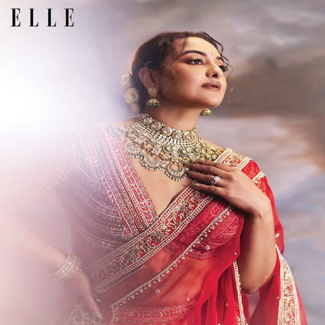 Sonakshi Sinha postou algumas fotos em lehenga e saree. Você também pode seguir o visual tradicional Sonakshi. 