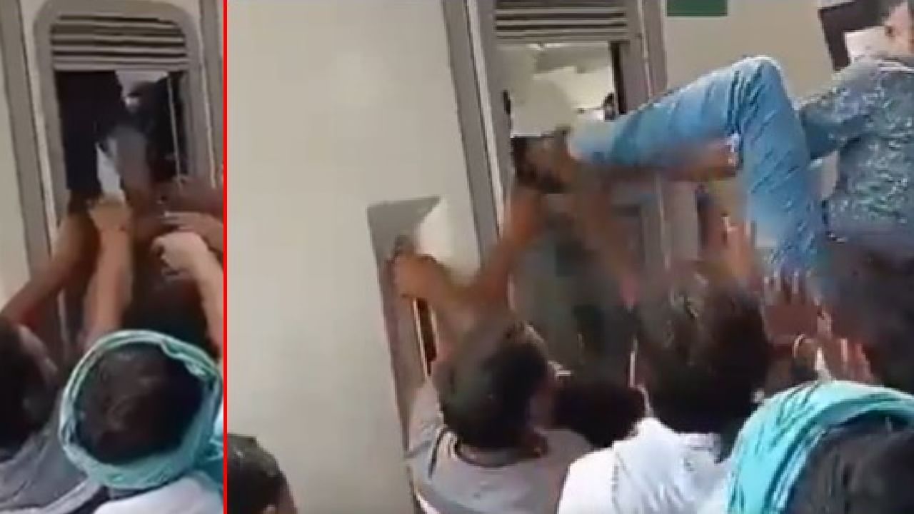 Video Viral: वंदेभारत आहे की एसटी ! आलिशान ट्रेन चालविण्यासाठी चक्क लोको पायलटमध्ये हाणामारी ! Video Viral: वंदेभारत आहे की एसटी ! आलिशान ट्रेन चालविण्यासाठी चक्क लोको पायलटमध्ये हाणामारी !