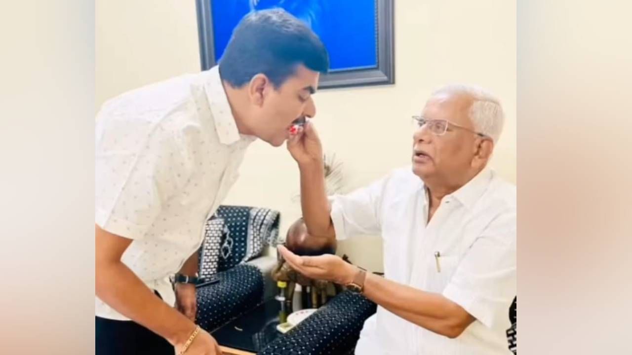 नांदेड लोकसभा कोण लढवणार?, काँग्रेसमधून नाव आलं समोर; निवडणूक बिनविरोध होणार? नांदेड लोकसभा कोण लढवणार?, काँग्रेसमधून नाव आलं समोर; निवडणूक बिनविरोध होणार?