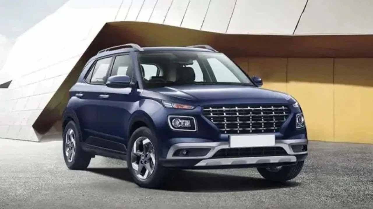 Maruti, Hyundai आणि Mahindra च्या या कार्सवर लाखो रुपयांचा Discount