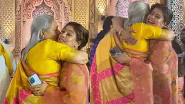 जया बच्चन यांची काजोलला मिठी, गालावर किसं; नेटकरी म्हणाले ऐश्वर्यासोबत असं कधीच..