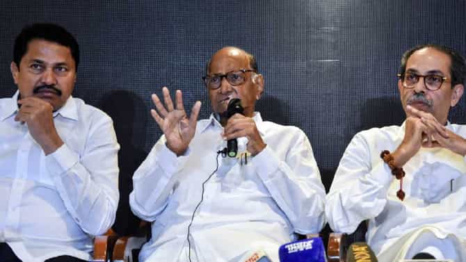 कोल्हापुरात काँग्रेसमध्ये भूकंप, महाविकास आघाडीला मोठा झटका, अधिकृत उमेदवारानेच घेतली माघार, काय घडलं?