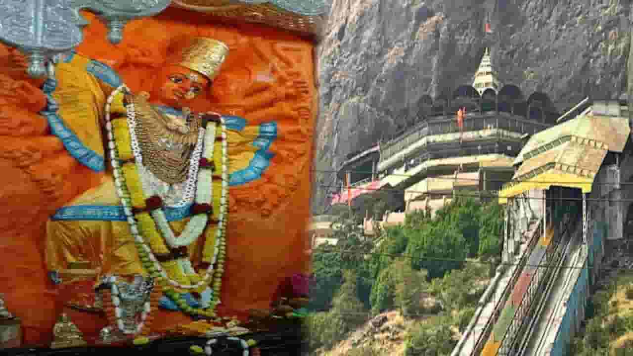 Navratri 2024 : नवरात्रौत्सवाच्या पहिल्याच दिवशी वणीच्या गडावर सप्तश्रृंगीच्या दर्शनासाठी भाविकांची रिघ Navratri 2024 : नवरात्रौत्सवाच्या पहिल्याच दिवशी वणीच्या गडावर सप्तश्रृंगीच्या दर्शनासाठी भाविकांची रिघ