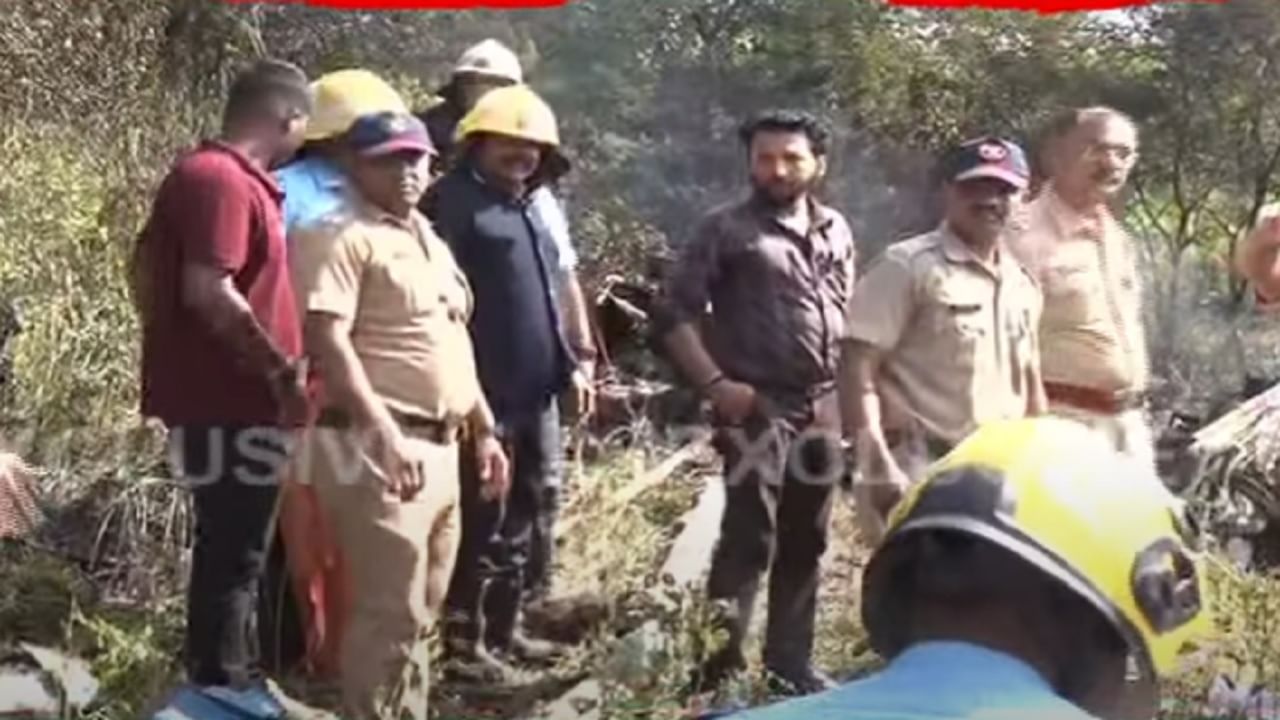 Pune Helicopter Crash : हेलिकॉप्टरनं उड्डाण घेतलं अन् अवघ्या 3 मिनिटांत कोसळलं, पुण्यात मोठी दुर्घटना