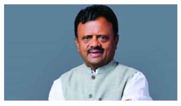 अजित पवार गटातले आमदार राजेंद्र शिंगणे हाती तुतारी घेणार ? अजित पवार गटातले आमदार राजेंद्र शिंगणे हाती तुतारी घेणार ?