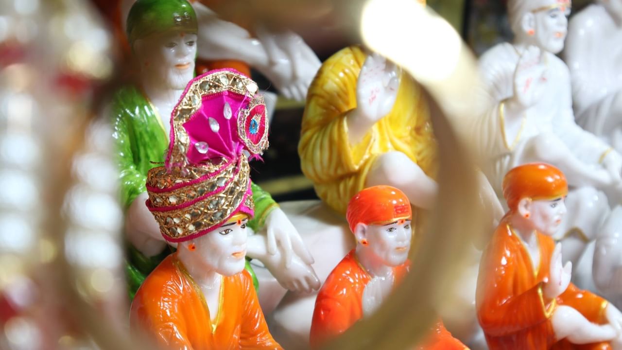 या शहरातील मंदिरातून साईबाबांच्या मूर्ती हटविल्या, काय आहे कारण ? या शहरातील मंदिरातून साईबाबांच्या मूर्ती हटविल्या, काय आहे कारण ?