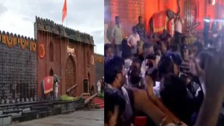 मराठा कार्यकर्ते अन् भुजबळ समर्थक आमने-सामने, 44 जणांवर गुन्हा दाखल; राड्याचं कारण काय? मराठा कार्यकर्ते अन् भुजबळ समर्थक आमने-सामने, 44 जणांवर गुन्हा दाखल; राड्याचं कारण काय?