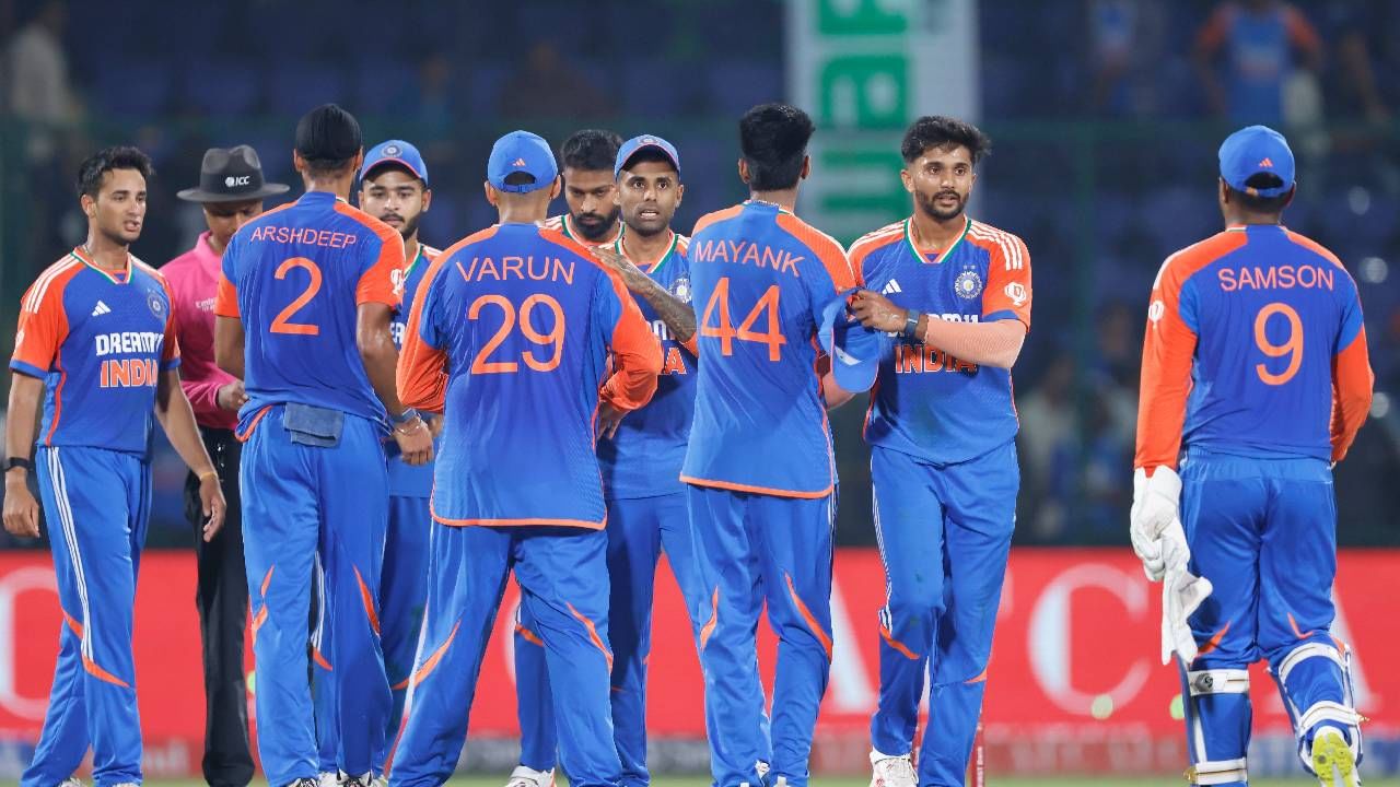 IND vs BAN : टीम इंडियाचा खेळाडू स्टेडियममध्येच पोहोचला नाही, बीसीसीआयने दिले असे अपडेट IND vs BAN : टीम इंडियाचा खेळाडू स्टेडियममध्येच पोहोचला नाही, बीसीसीआयने दिले असे अपडेट