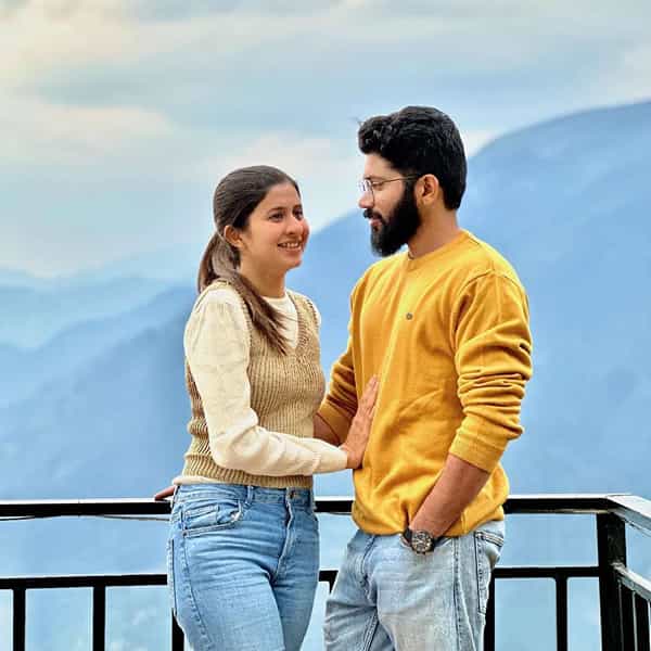 'बिग बॉस मराठी 5' फेम अंकिता वालावलकर ऊर्फ 'कोकण हार्टेड गर्ल' लवकरच लग्नबंधनात अडकणार आहे. प्रियकरासोबतचा फोटो पोस्ट करत तिने काही दिवसांपूर्वीच चाहत्यांना आनंदाची बातमी सांगितली. आता अंकिताच्या लग्नाबाबत धनंजय पोवार ऊर्फ डीपी दादाने प्रतिक्रिया दिली आहे.
