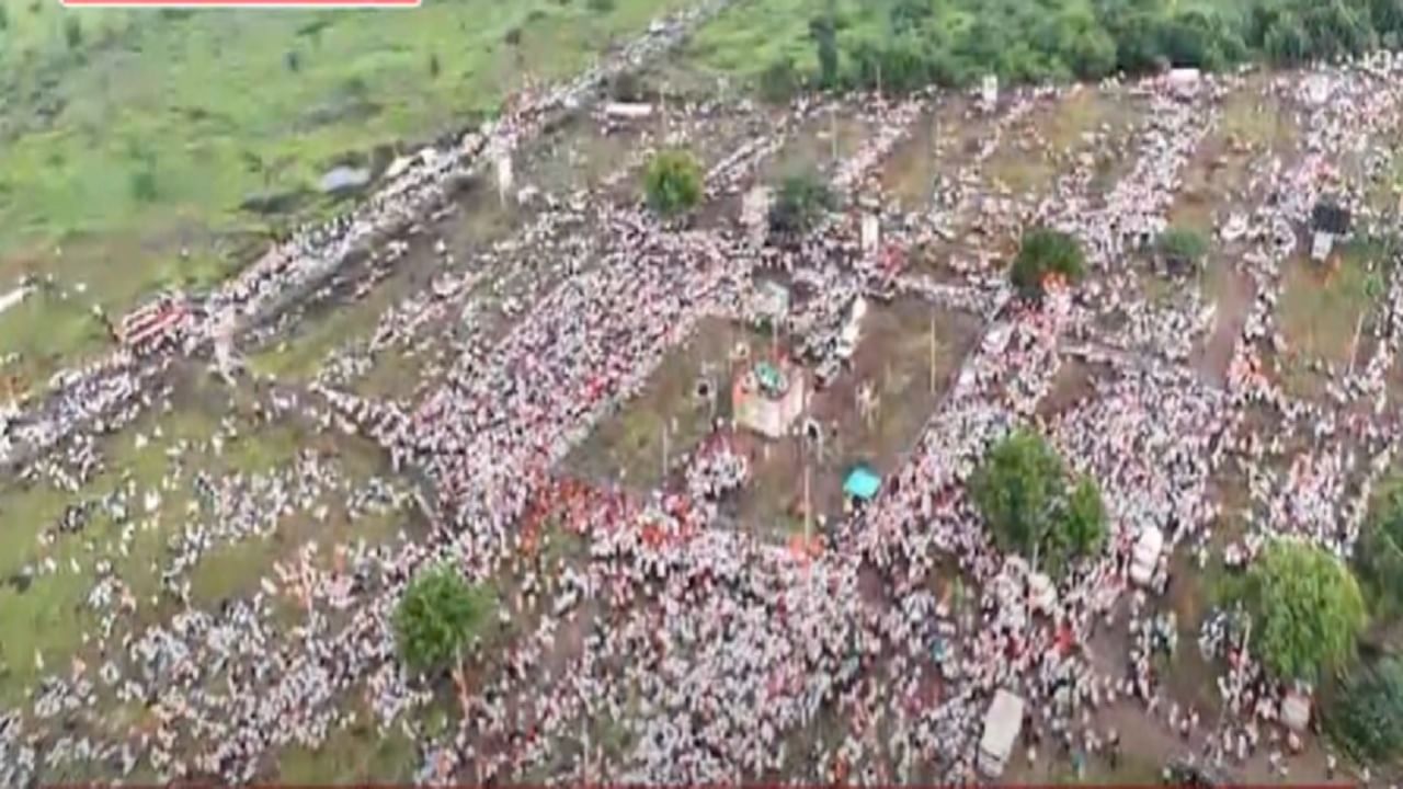 मनोज जरांगे पाटलांच्या नारायणगडावरील मेळाव्याचा बघा ड्रोन व्ह्यू, मराठ्यांचा लोटला जनसागर