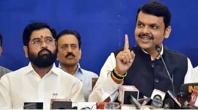 आताच्या घडीची सर्वात मोठी बातमी! देवेंद्र फडणवीस एकनाथ शिंदे यांच्या भेटीला