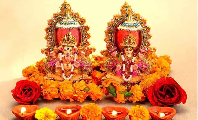 31 ऑक्टोबरला की 1 नोव्हेंबरला ? दिवाळी लक्ष्मी पूजनाचा मुहूर्त नेमका कधी ?