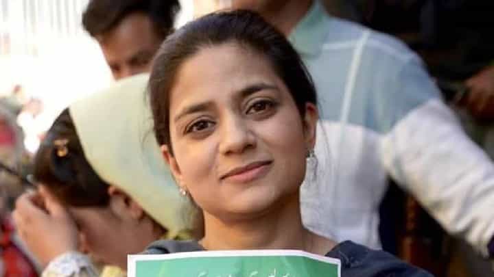 Jammu And Kashmir Election Results : मेहबुबा मुफ्ती यांना मोठा धक्का, मुलगी इल्तिजा पिछाडीवर Jammu And Kashmir Election Results : मेहबुबा मुफ्ती यांना मोठा धक्का, मुलगी इल्तिजा पिछाडीवर