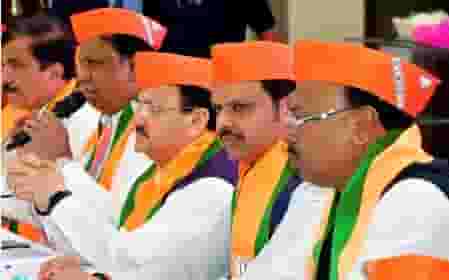 विधानसभेची रणधुमाळी सुरू असताना भाजपमधून 37 नेत्यांची तडकाफडकी हकालपट्टी, कारण काय?