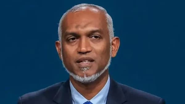 इंडिया आऊटचा नारा देणारा मालदीव पुन्हा भारताच्या दारी, या 6 विभागात भारताशिवाय मालदीवचा हालत नाही पत्ता