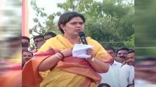 Pankaja Munde: पंकजा मुंडेसोबत व्यासपीठावर आलेला तो गोरागोमटा युवक कोण? पंकजांनी का बोलवले व्यासपीठावर…