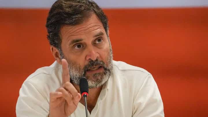 Rahul Gandhi : ...म्हणून सोमनाथ सूर्यवंशीची हत्या, RSS वर बोट उगारत राहुल गांधींचा मोठा आरोप Rahul Gandhi : ...म्हणून सोमनाथ सूर्यवंशीची हत्या, RSS वर बोट उगारत राहुल गांधींचा मोठा आरोप